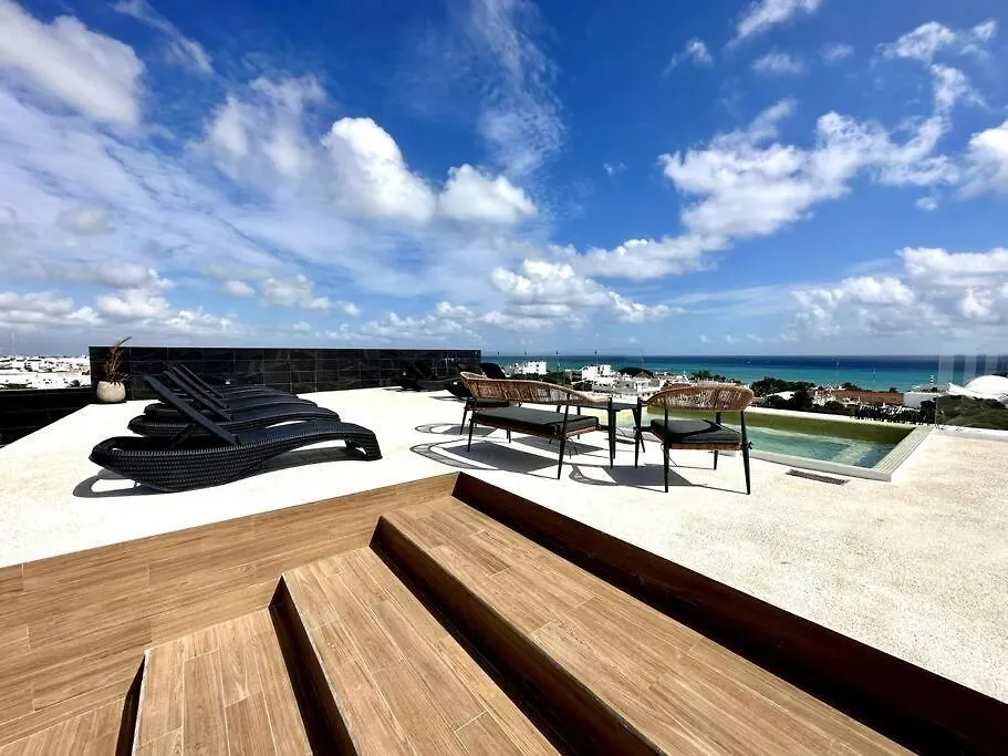 1Br Modern Apt With Rooftop Pool, Gym & Spa Playa del Carmen Apartment